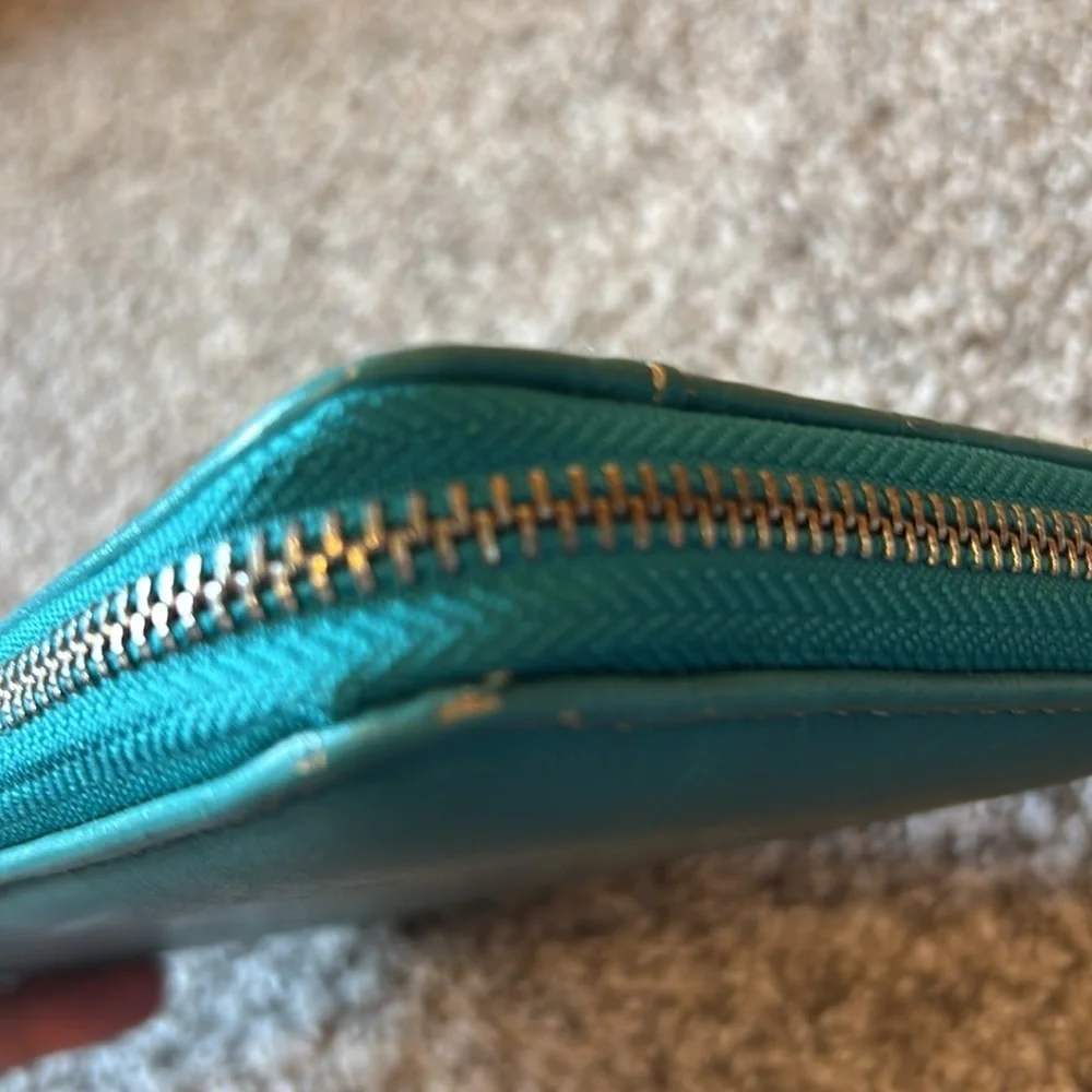 Wristlet/clutch